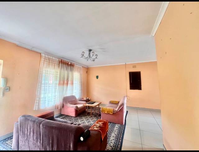 3 BEDROOM TOWNHOUSE FOR SALE IN LINCOLN MEADE